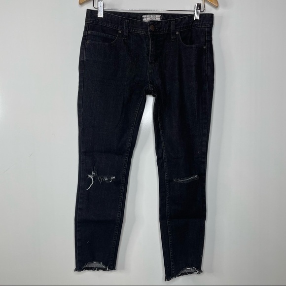 Free People Black Skinny Jeans Size 27 - Picture 1 of 6